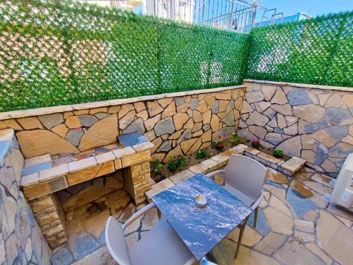 Arial Trinity Suites Vlorë Albanien