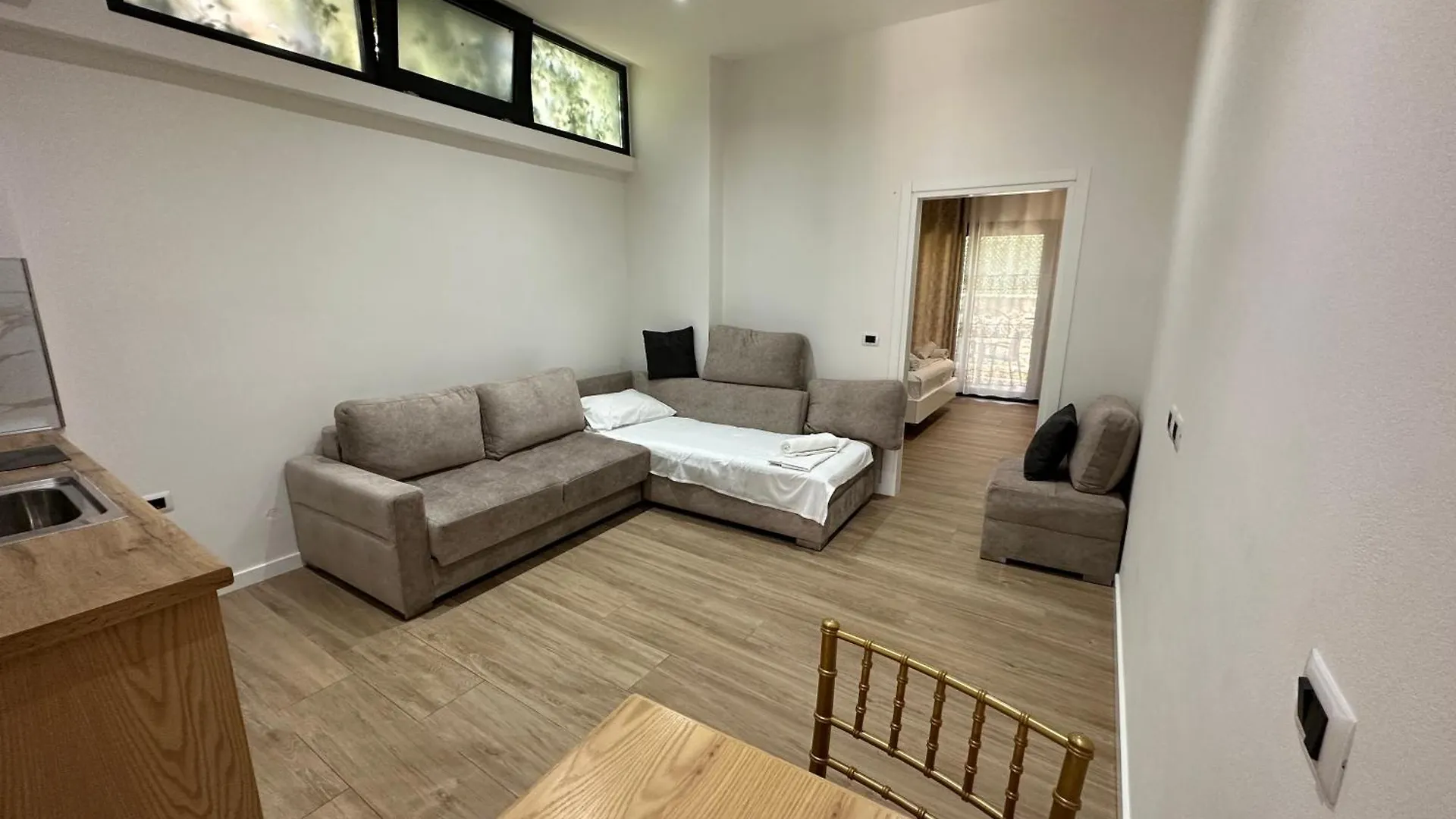 Pensión Arial Trinity Suites Vlorë Albania