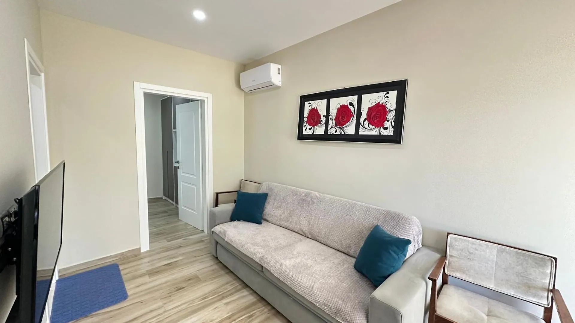 Arial Trinity Suites Vlorë 0*,  Albanien