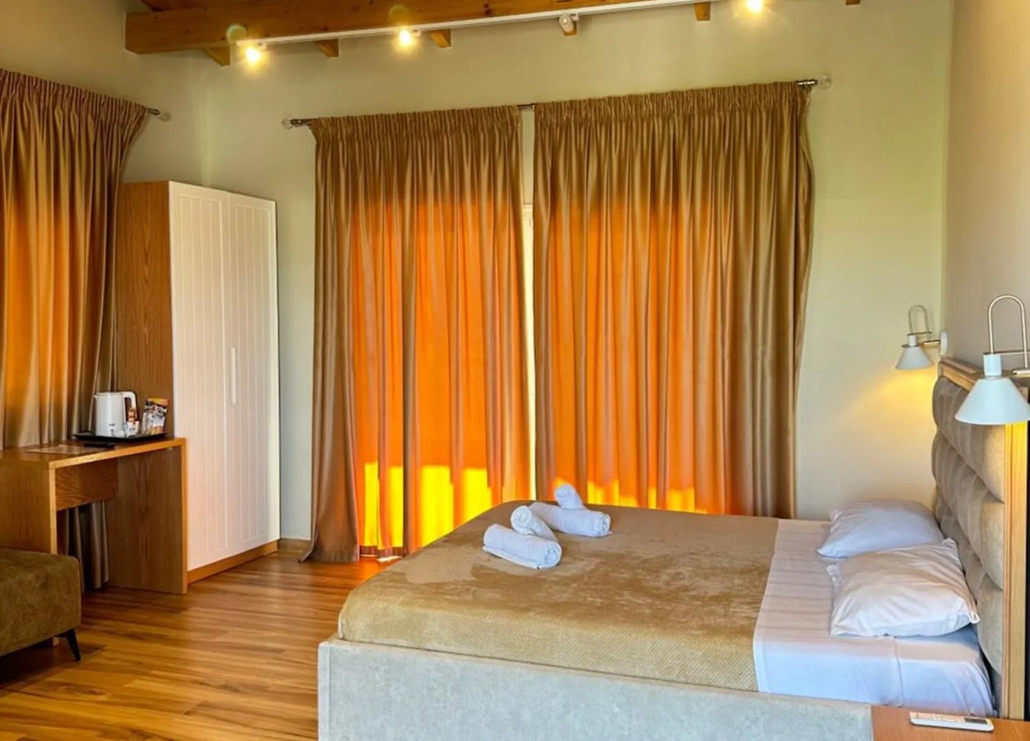 Pensión Arial Trinity Suites Vlorë