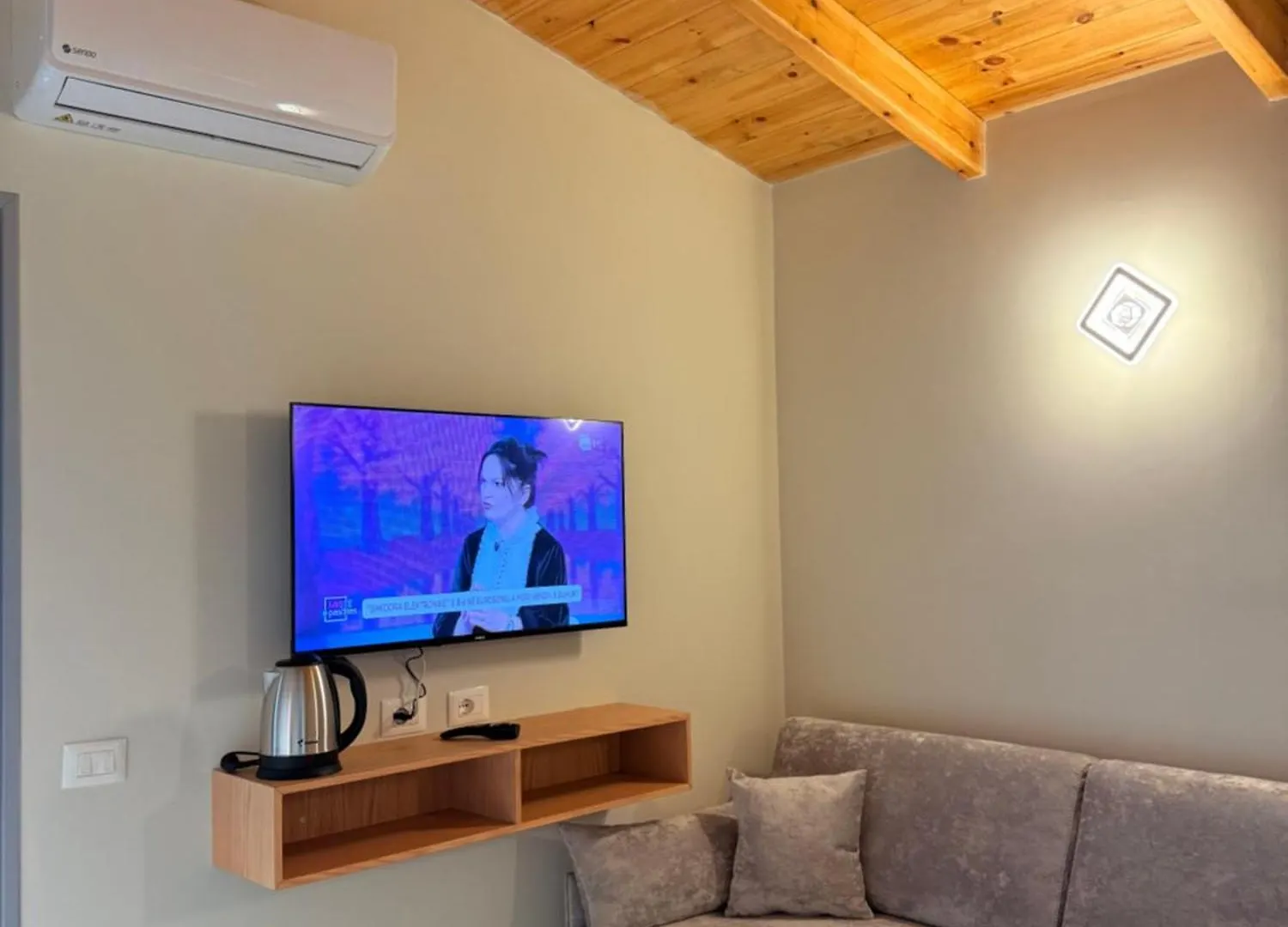 Gasthof Arial Trinity Suites Vlorë