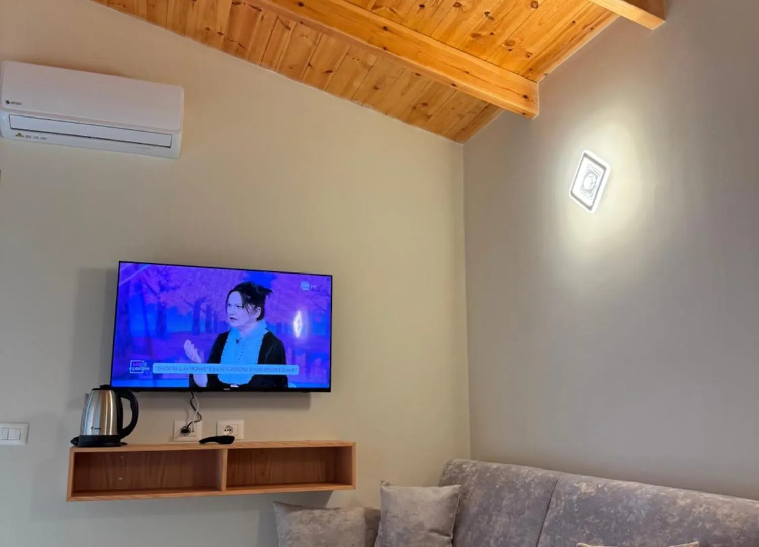 Arial Trinity Suites Vlorë 0*,