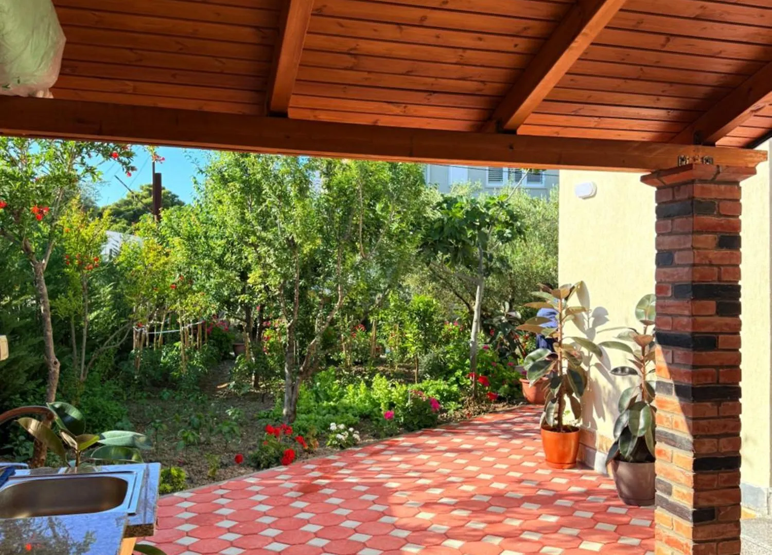 Gasthof Arial Trinity Suites Vlorë