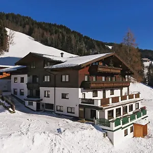 Gaestehaus Standardhaus Bed & Breakfast Saalbach-Hinterglemm